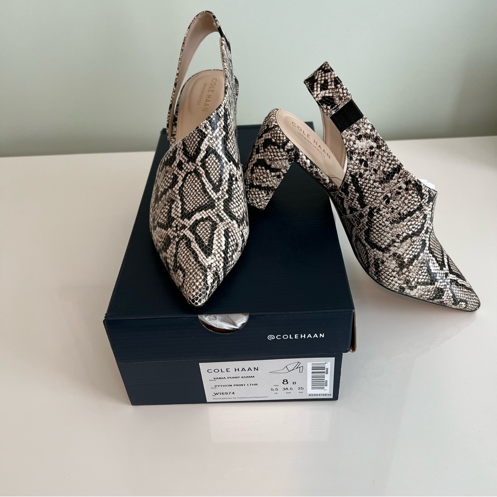 NIB COLE HAAN Vania Pump 65MM, Python Print, Size 8